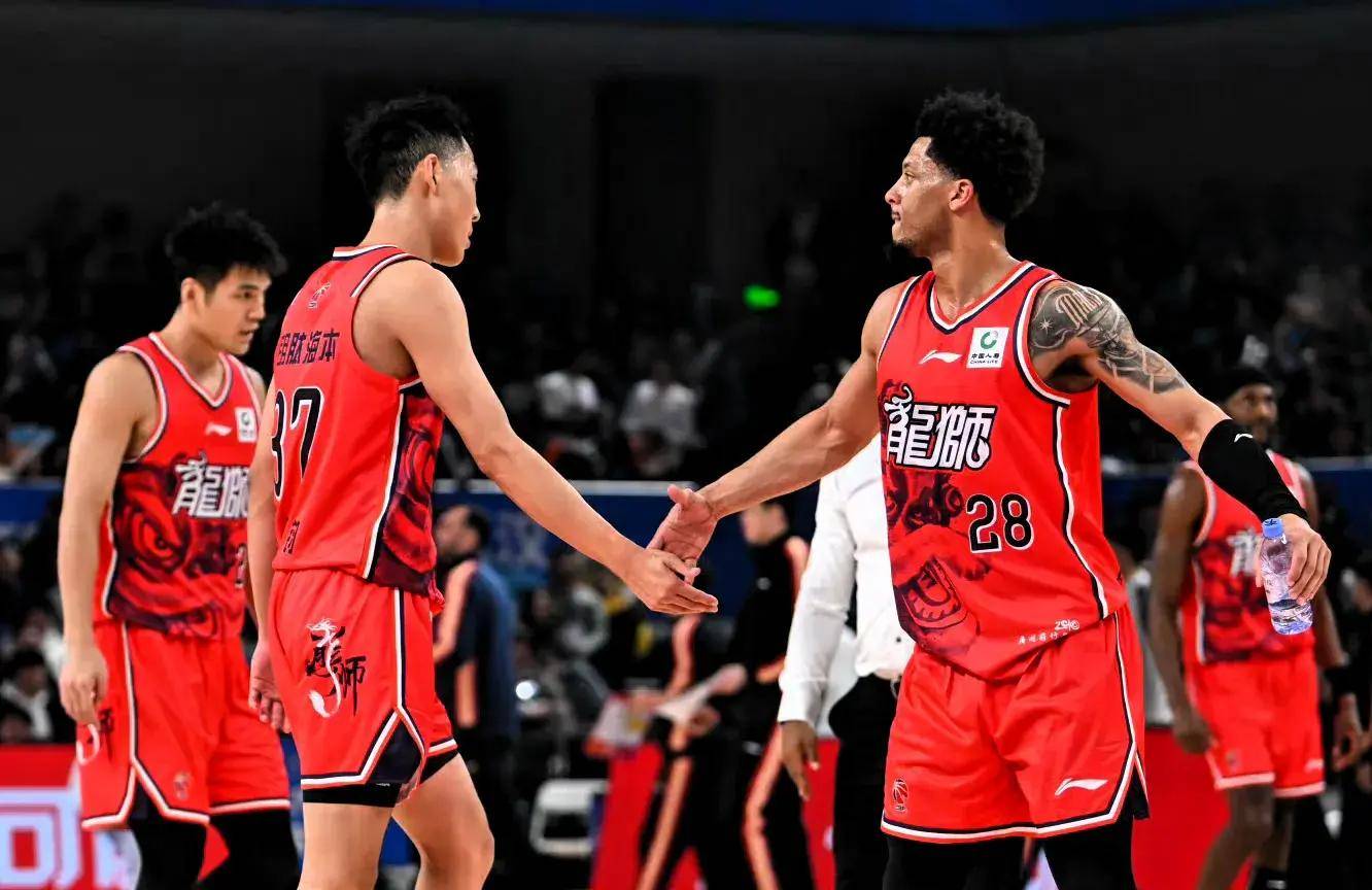 开云在线登录官网-广州队主教练是谁